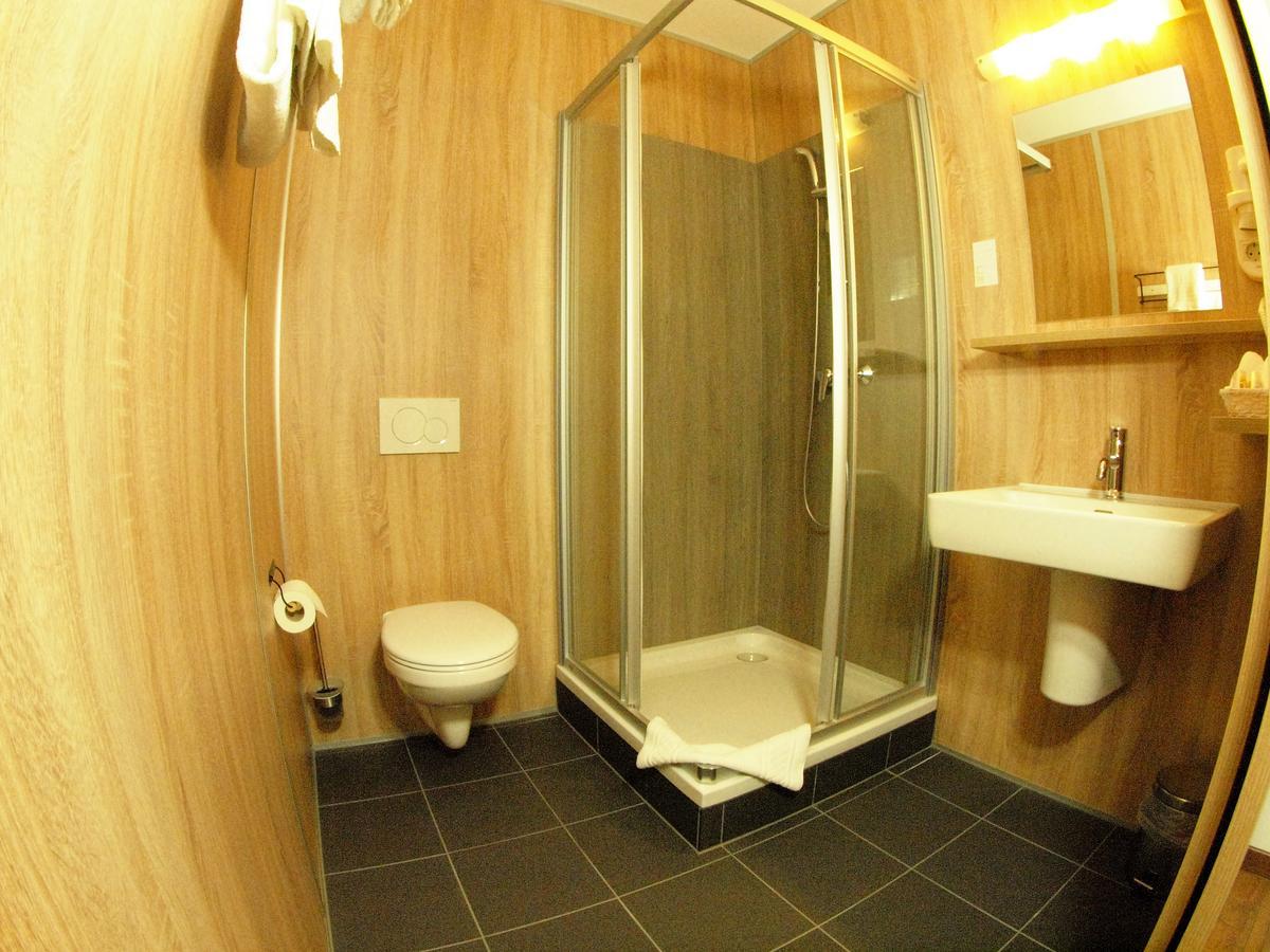 Hotel Traumfabrik Büttelborn エクステリア 写真