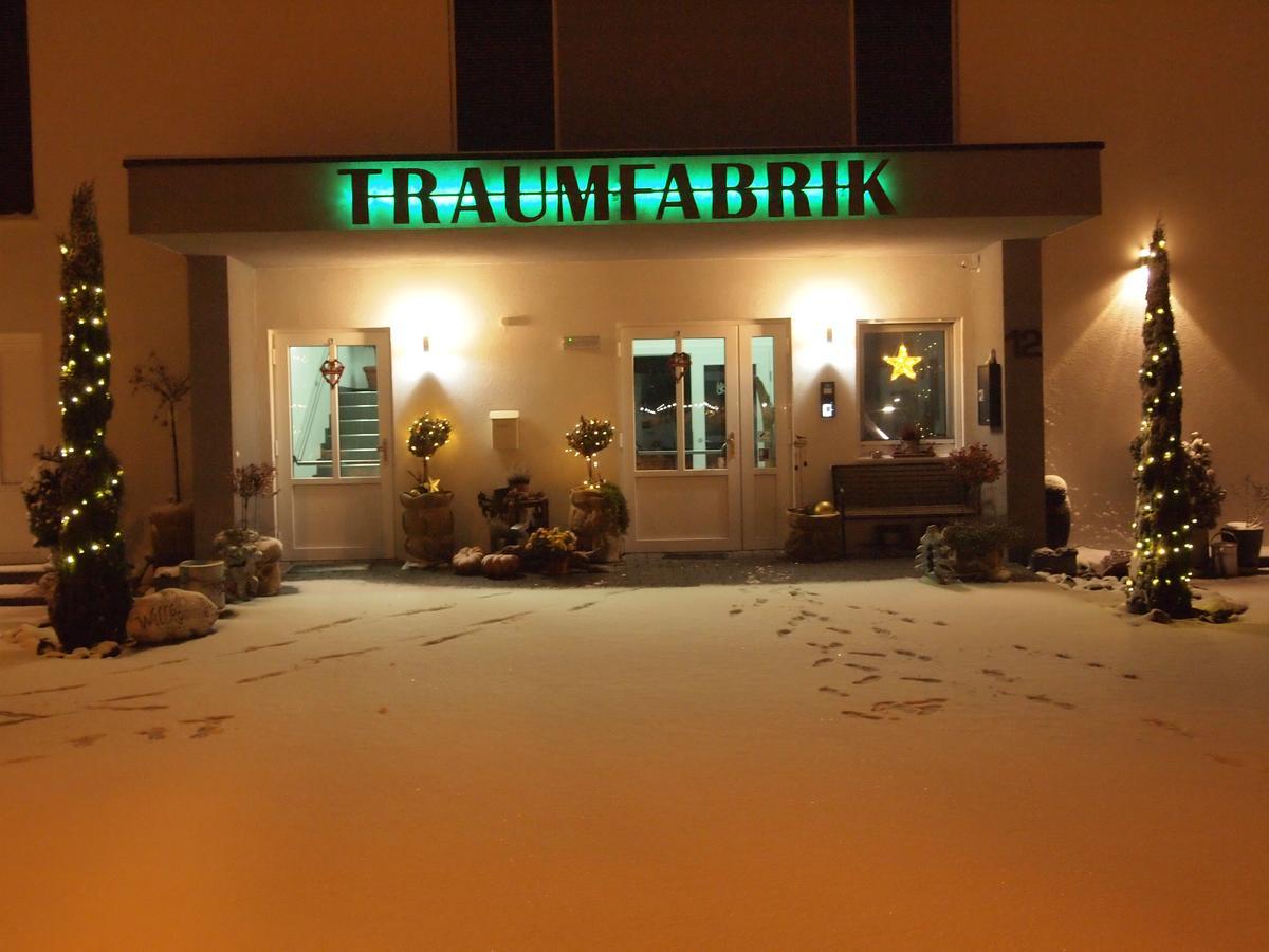 Hotel Traumfabrik Büttelborn エクステリア 写真