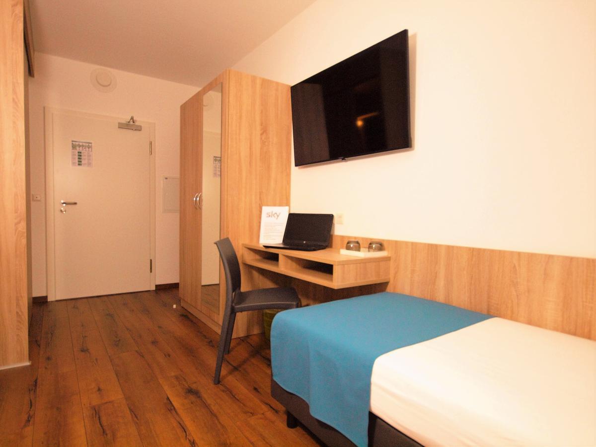Hotel Traumfabrik Büttelborn エクステリア 写真